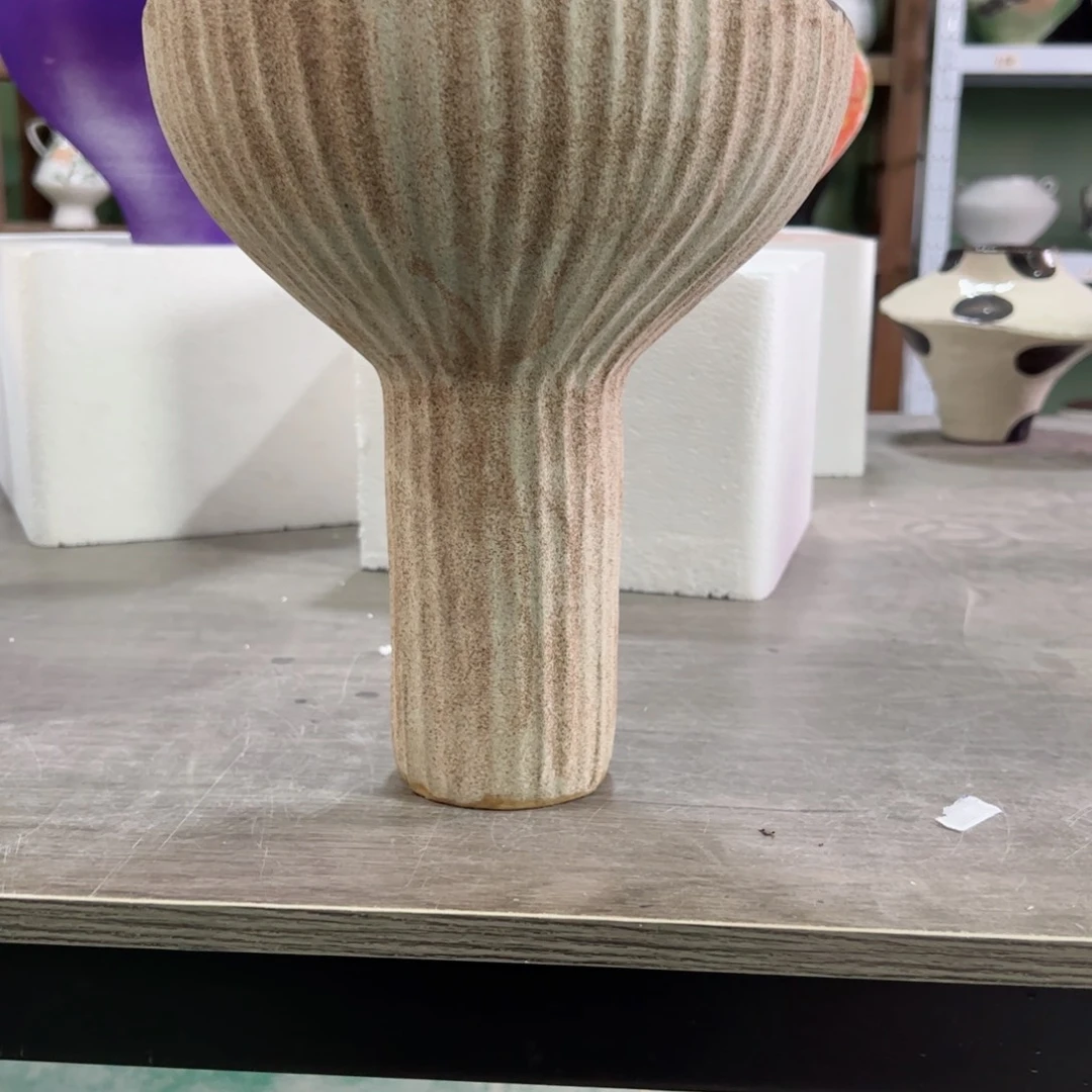 红陶Y**E口21高25无孔