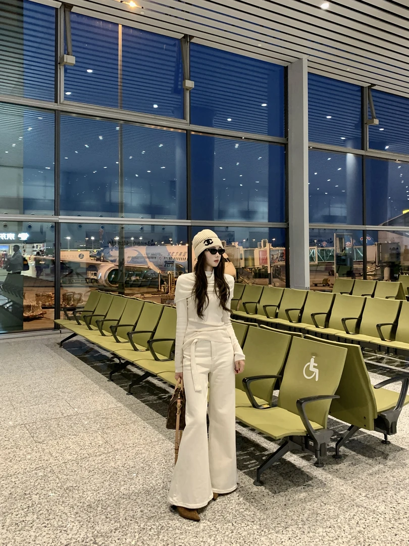 EIA一尧【都市极简】复古显瘦百搭牛仔裤高腰韩系气质日常设计感杏