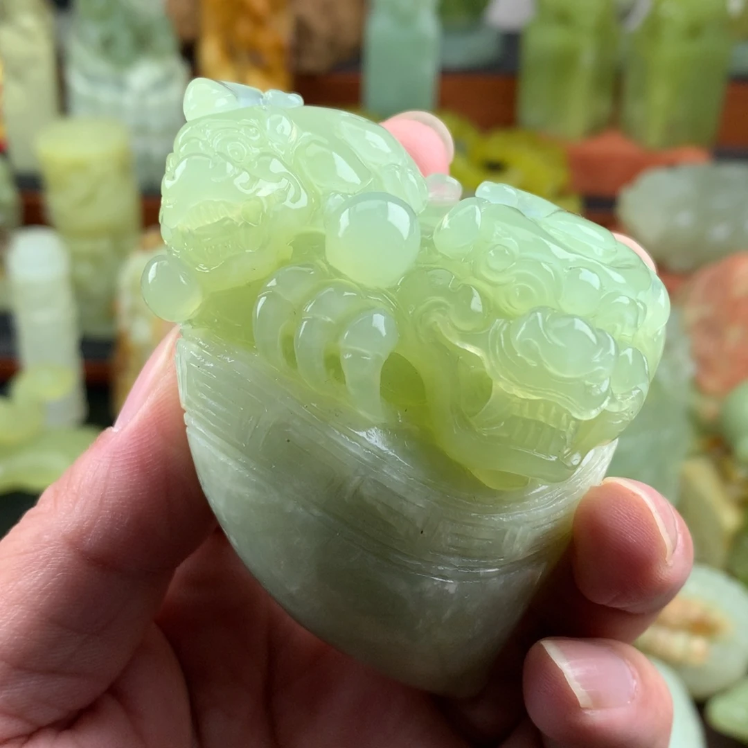 岫玉未镶嵌手把件