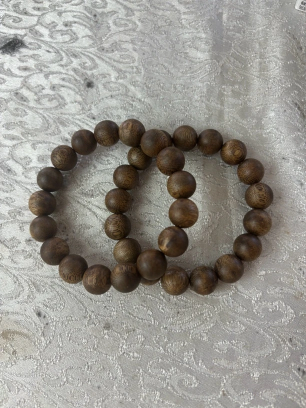 1.3蓝宝石11克多样性发一沉香手串A042NH