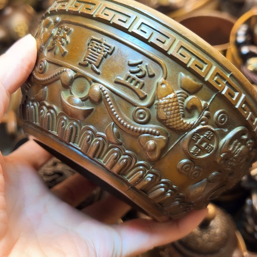 精美铜器工艺品等