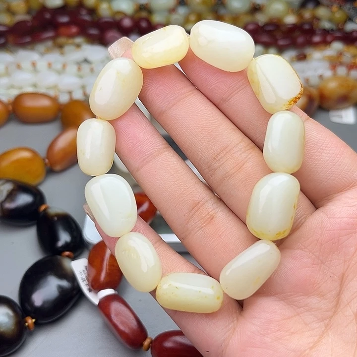 和田玉（糖玉）未镶嵌手链