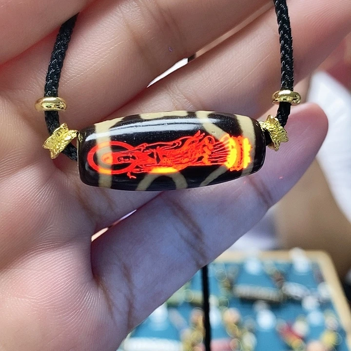 玛瑙/玉髓颈饰合金