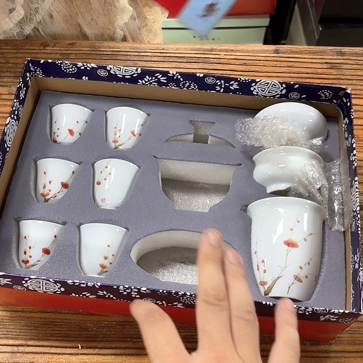 孤品茶具套装等。
