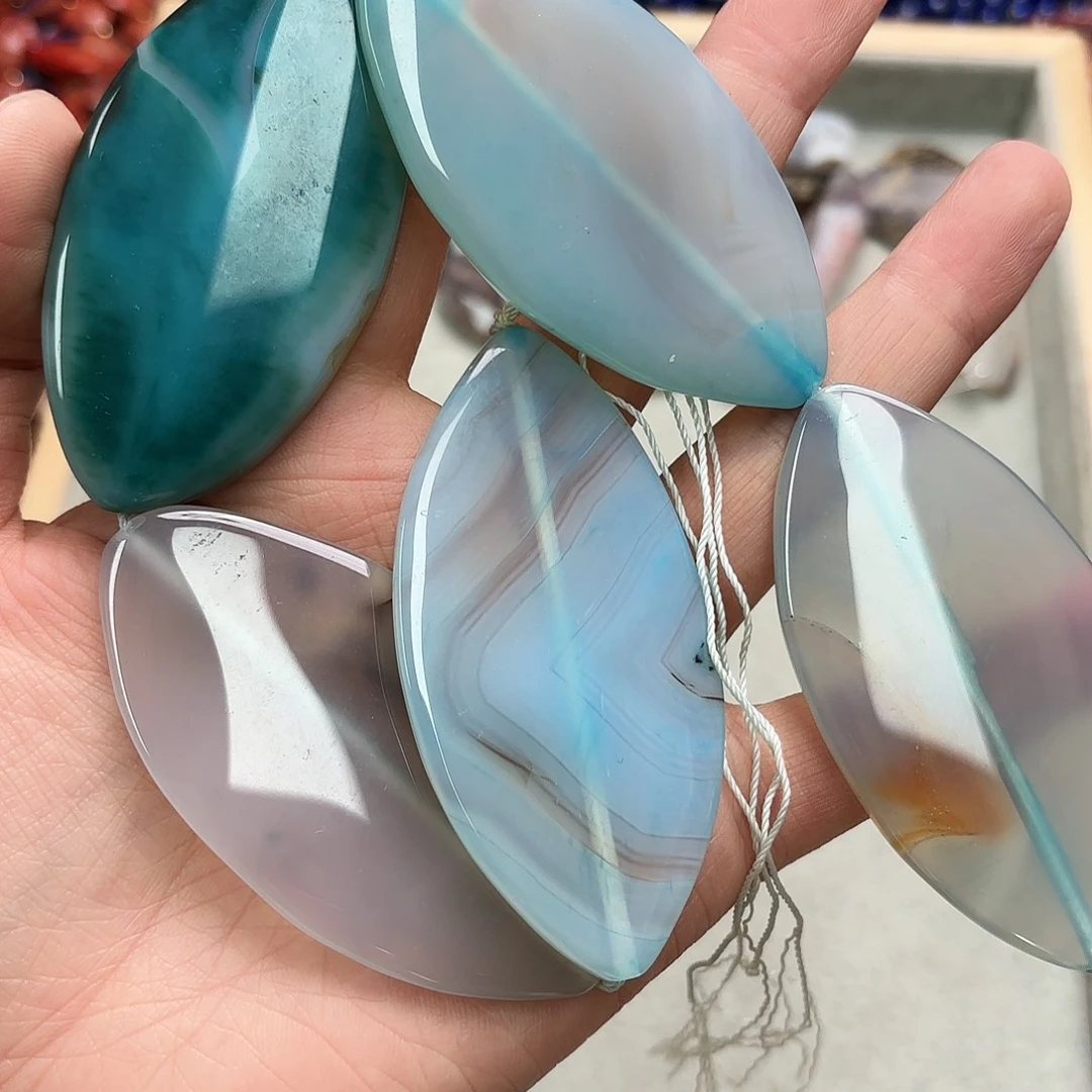 玛瑙/玉髓未镶嵌珠宝半成品蓝玛马眼一条