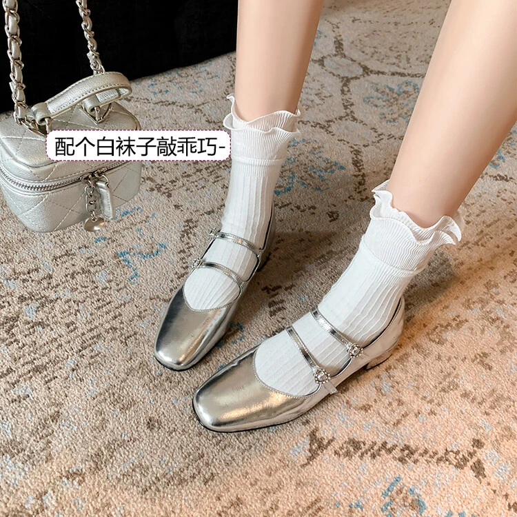 纯色冬季厚款圆头鞋白袜子ins春夏复古MoMo&M29930