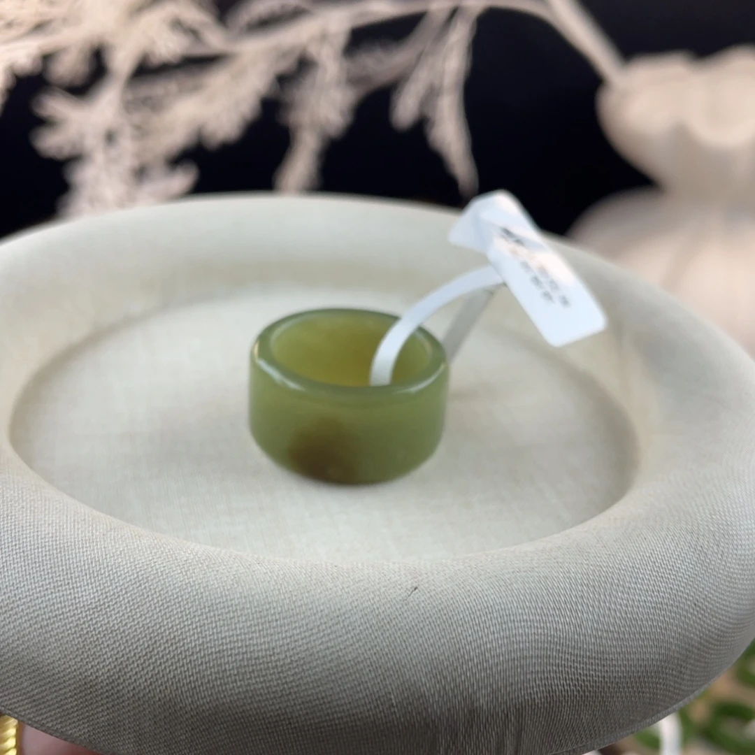 和田玉戒指未镶嵌一****)港19