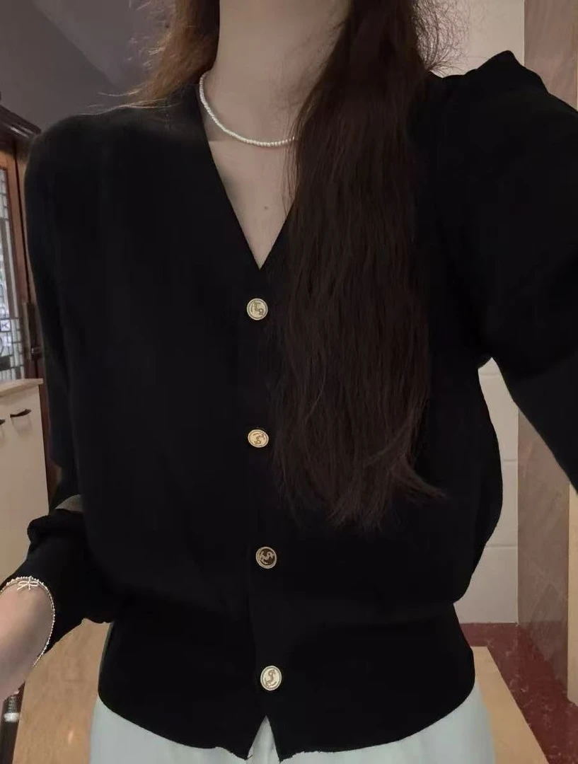 【编码301-350】秋冬季百搭女装针织衫，默认瑕疵，介意勿拍。