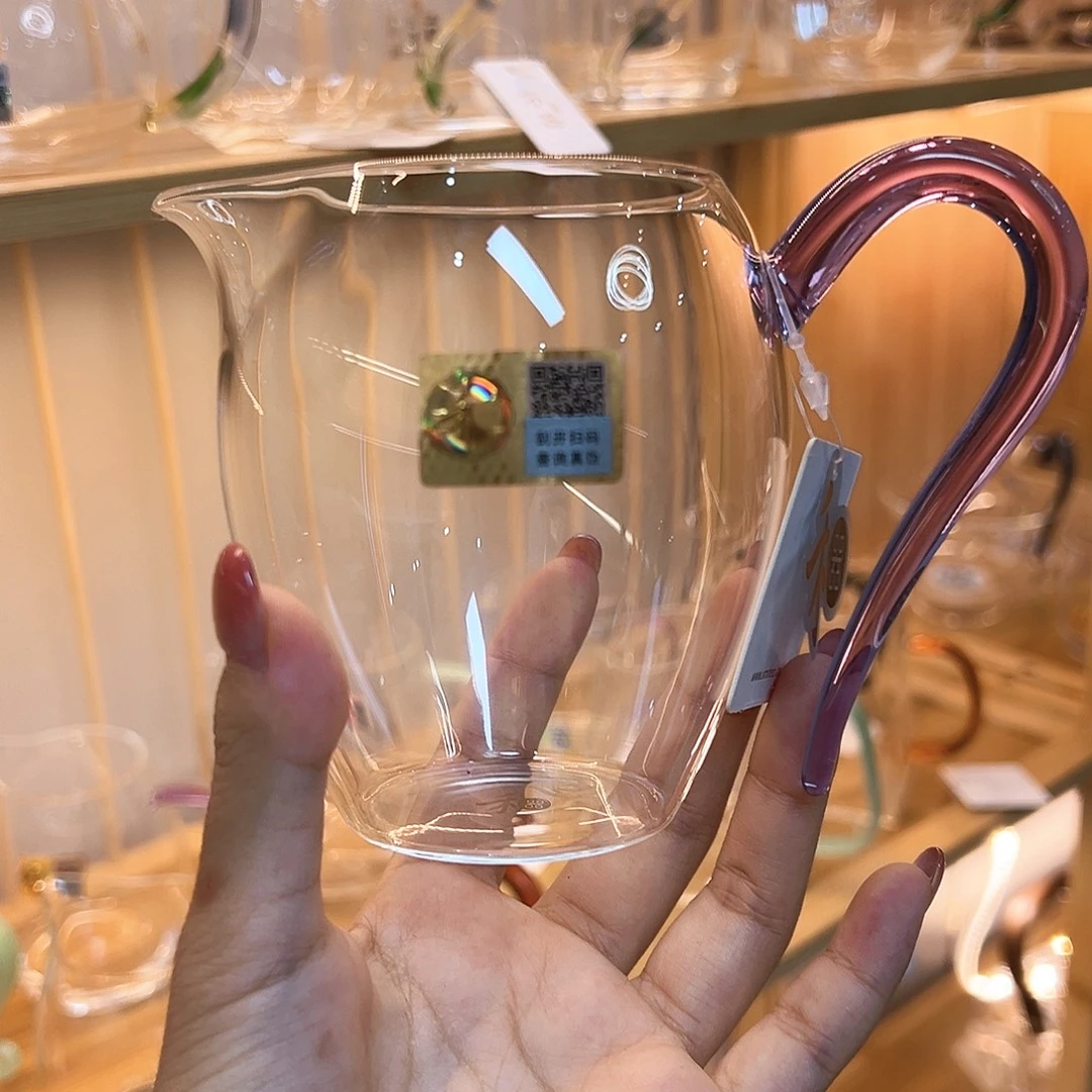 L***d怡然浅紫色公道杯。。。。