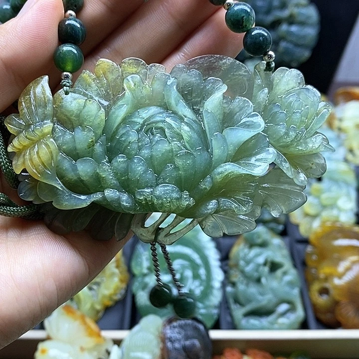 未镶嵌蛇纹石玉挂件