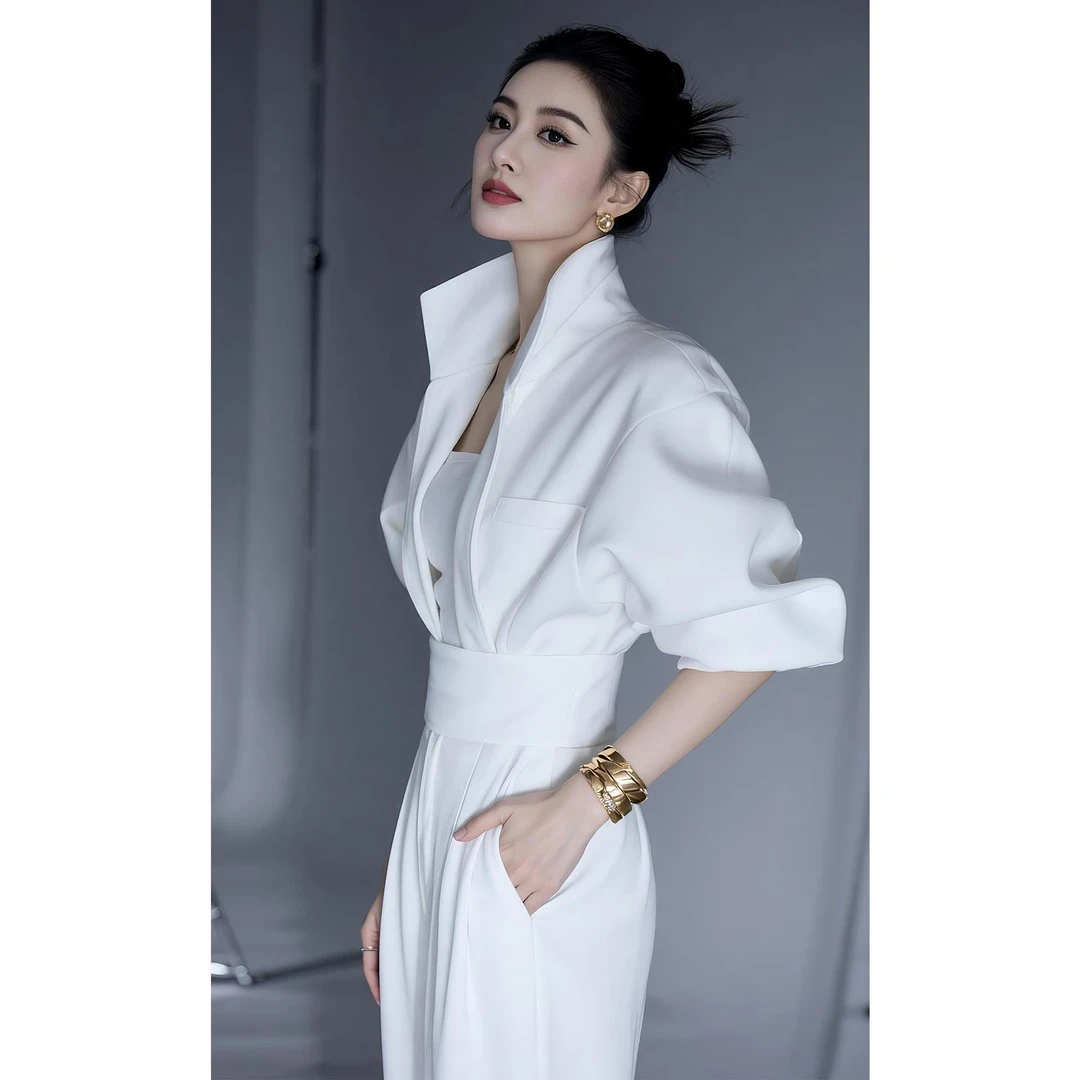 大方得体高端精致轻奢高级感重要场合绝美一件式白色工装连体裤冬