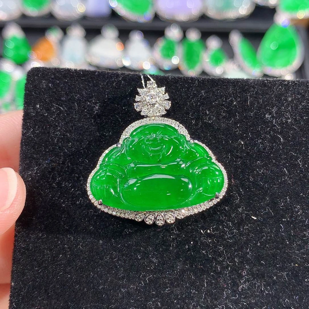 翡翠18K金镶嵌颈饰