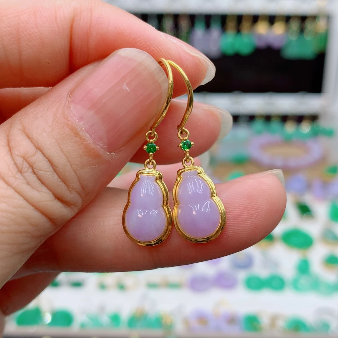 翡翠18K金镶嵌耳饰的