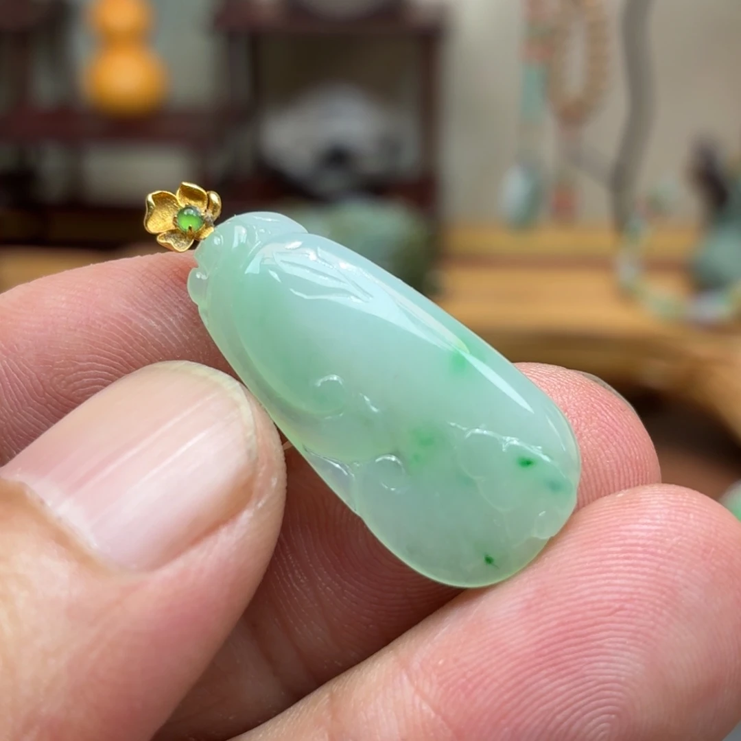 翡翠18K金镶嵌颈饰