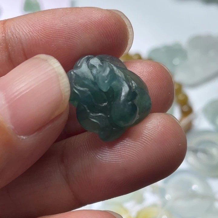 定制翡翠未镶嵌翡翠