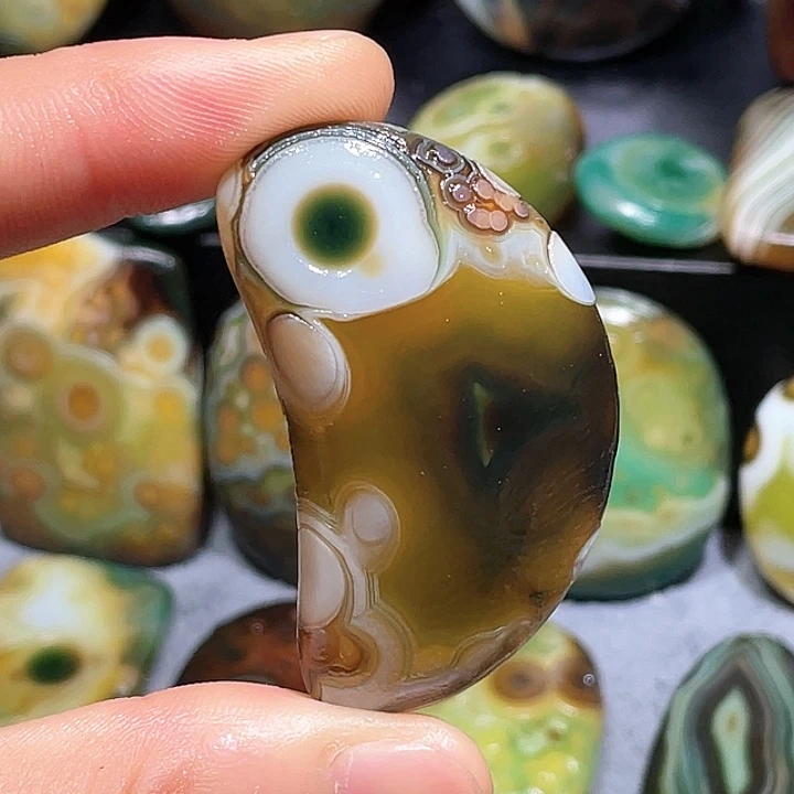 未镶嵌玛瑙/玉髓珠宝奇石