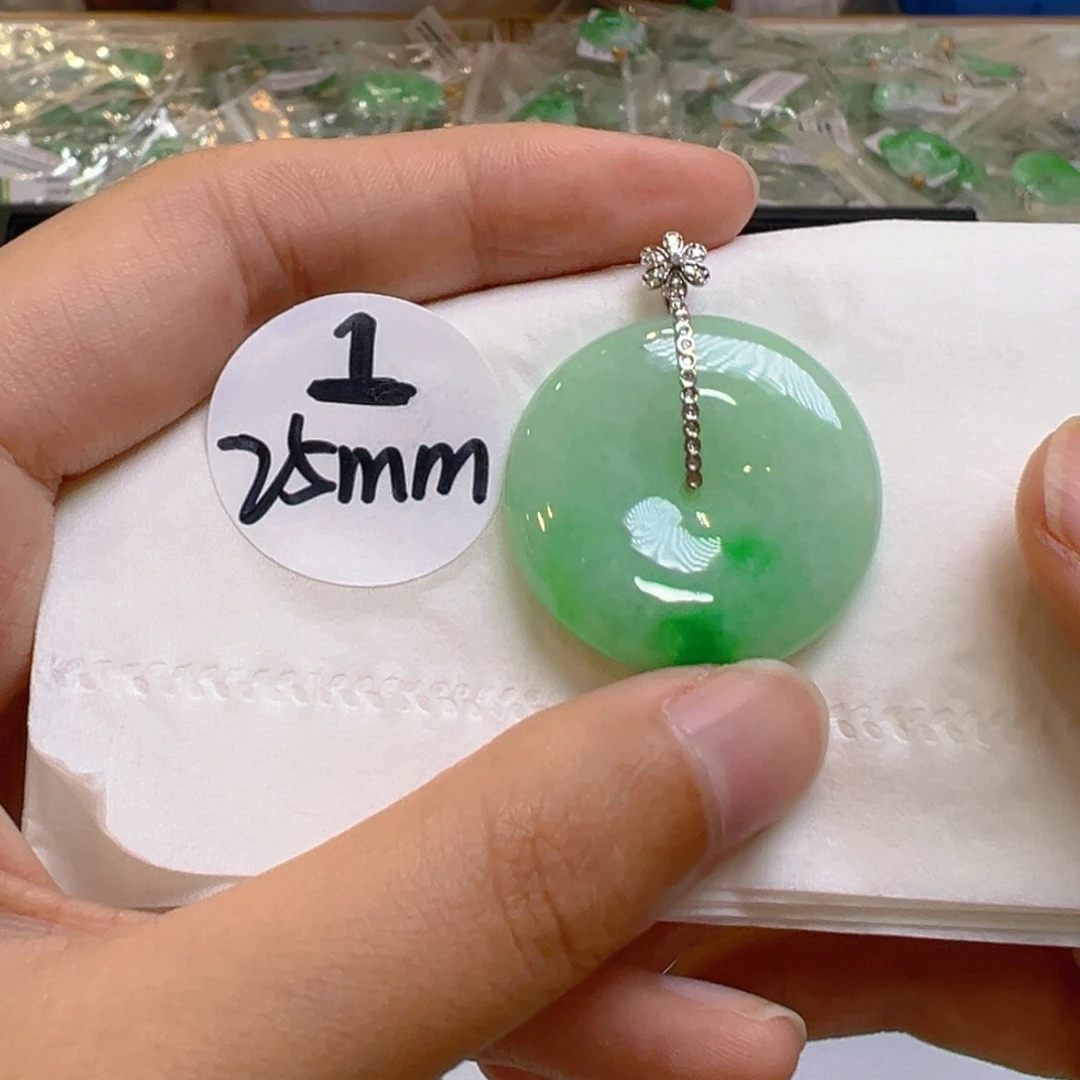 吊坠(不含链)18K金镶嵌翡翠