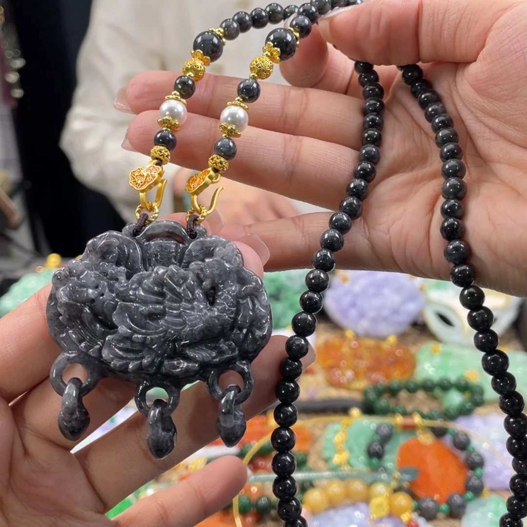 翡翠颈饰未镶嵌代编织