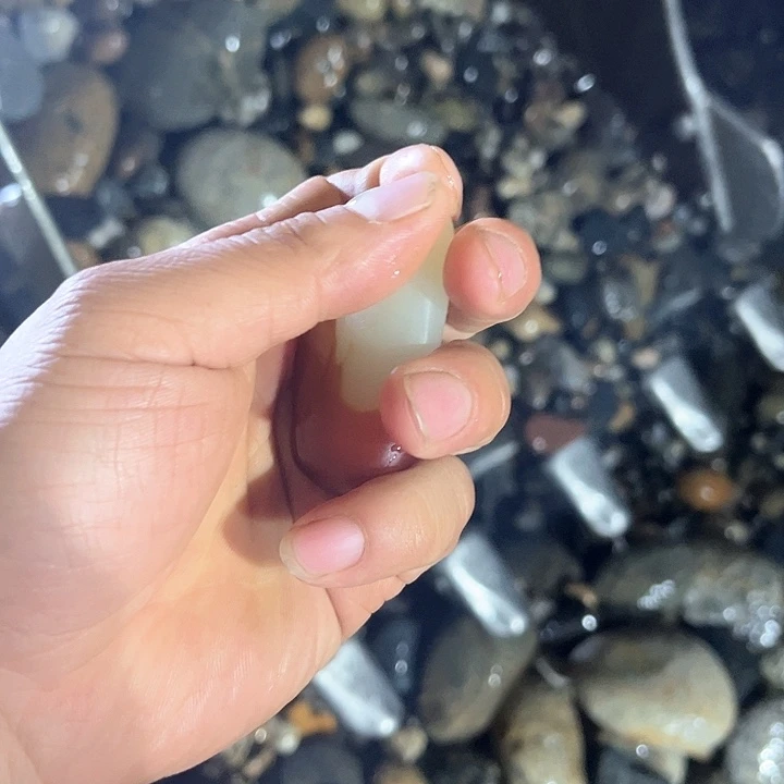 未镶嵌和田玉（糖玉）珠宝奇石