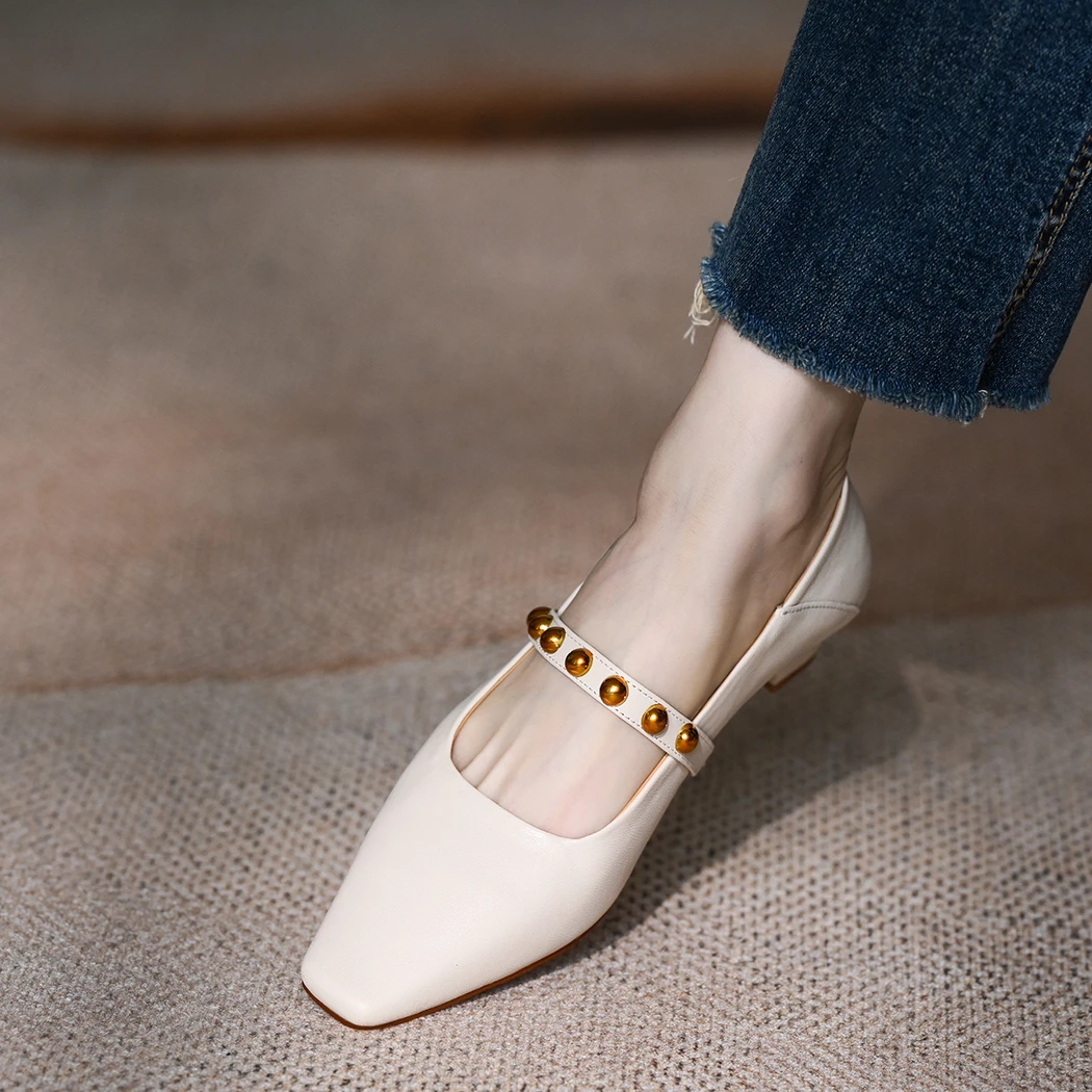 粗跟单鞋女2025春新款软羊皮浅口铆钉方头一字带玛丽珍鞋