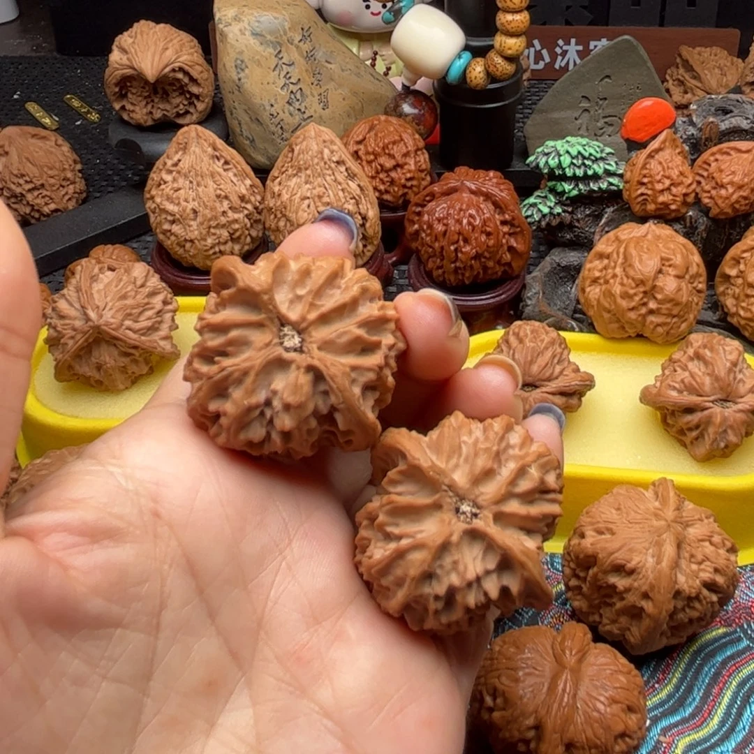 文玩核桃吊坠全品苹果园 桃心桩39