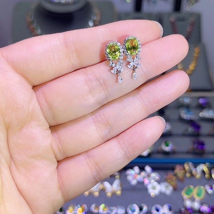 橄榄石耳饰银S925镶嵌