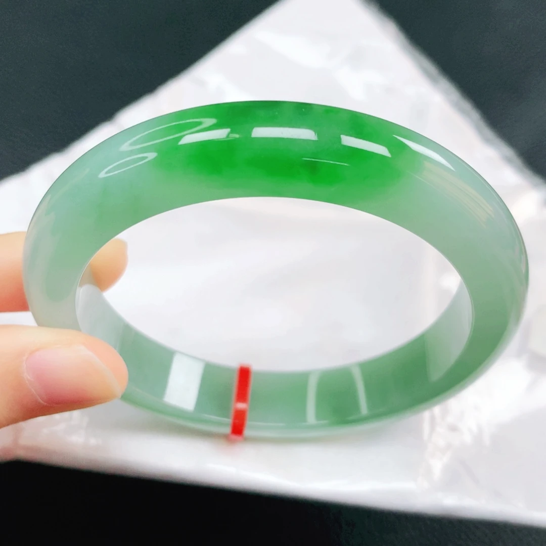 翡翠未镶嵌手镯58圈