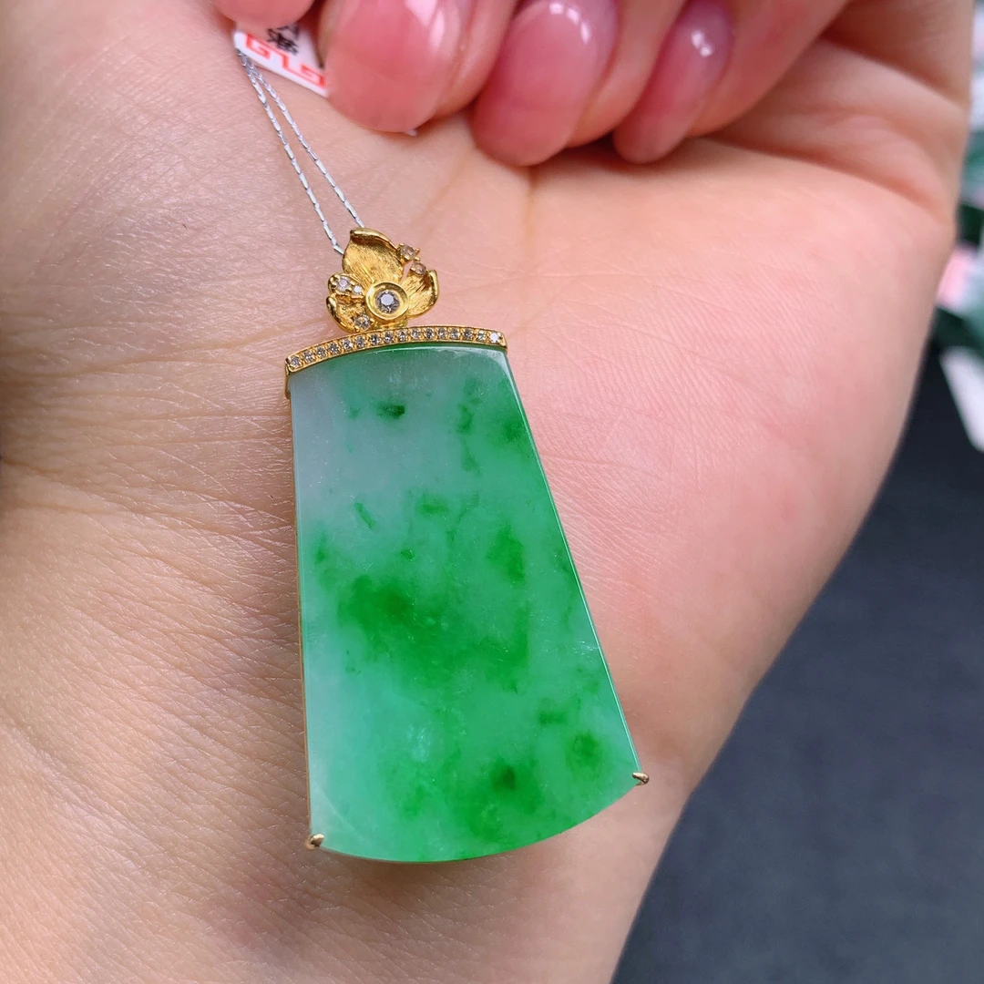 天然缅甸翡翠A货18k金满阳绿色气质精美尺寸39.8+20.1+4.2