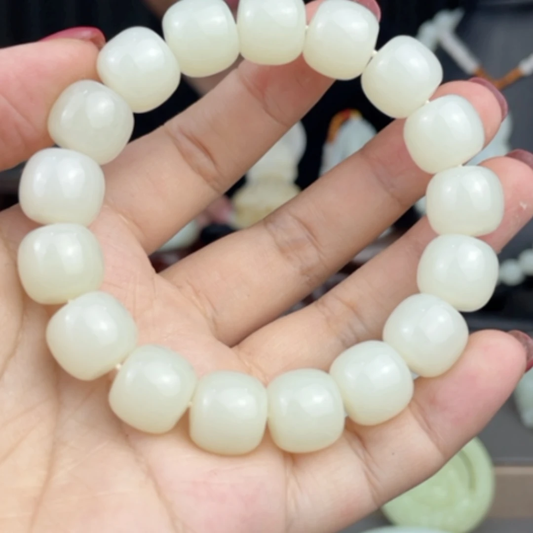 【闪购商品】颈饰未镶嵌和田玉