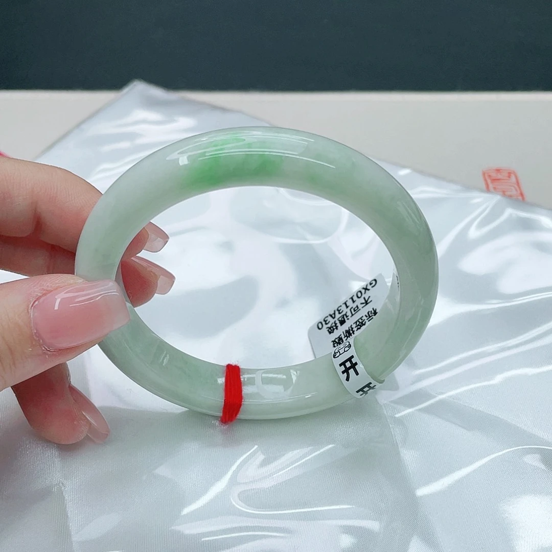 翡翠手镯未镶嵌正57.6