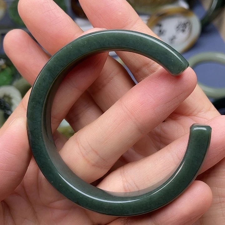 未镶嵌手镯和田玉（青玉）55.5mm开口镯