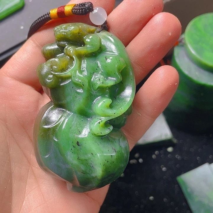 和田玉未镶嵌珠宝半成品