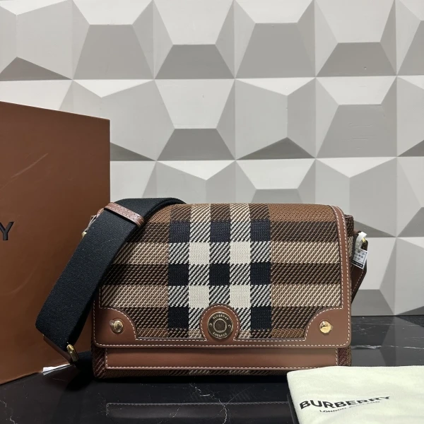 未使用/博柏利/包包/250904LL0016