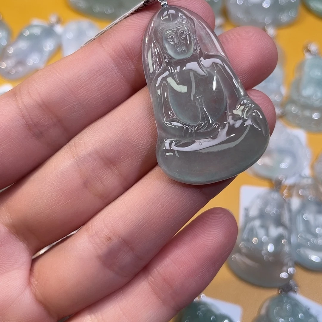 酒***神翡翠18K金镶嵌颈饰素衣观音