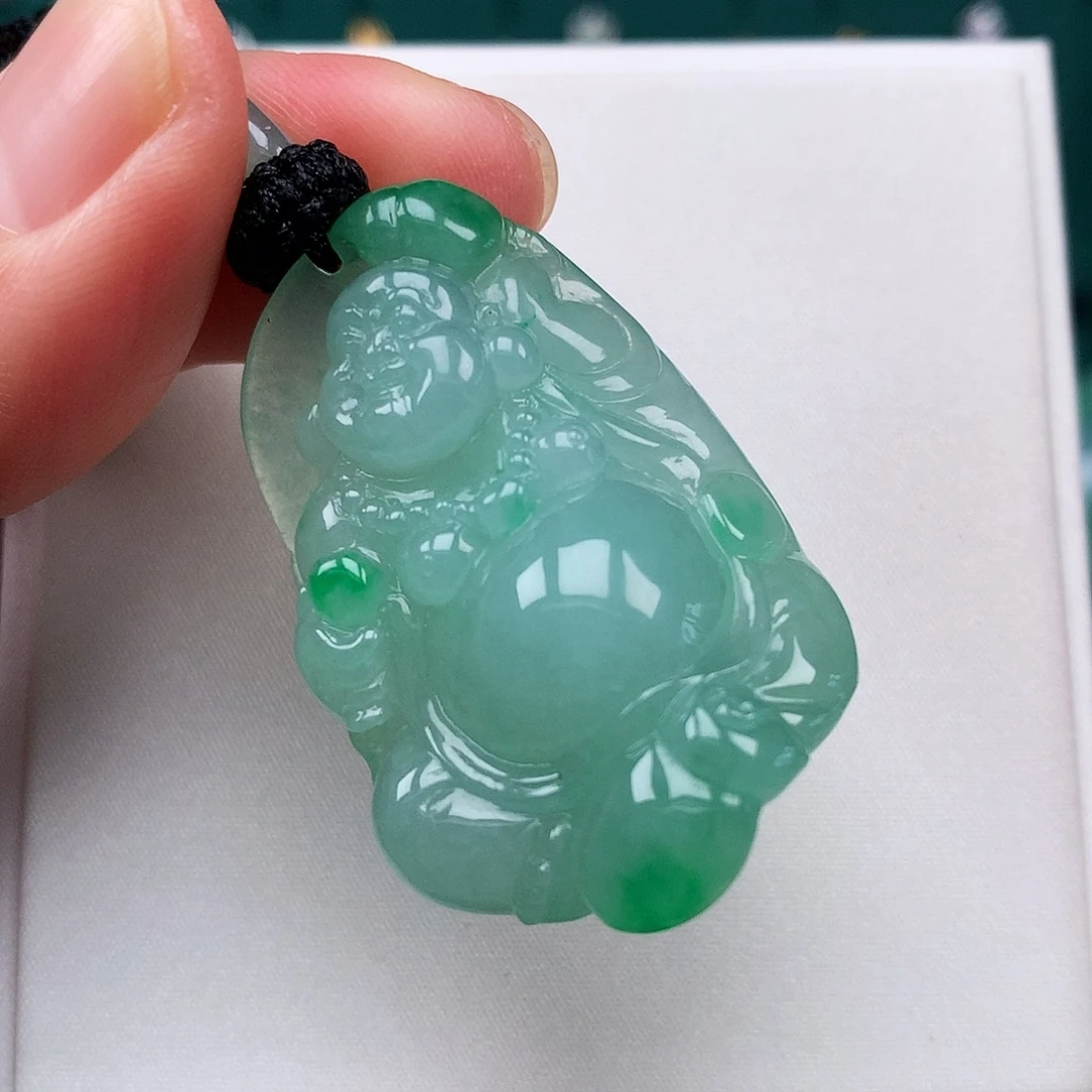 翡翠未镶嵌颈饰逍遥佛