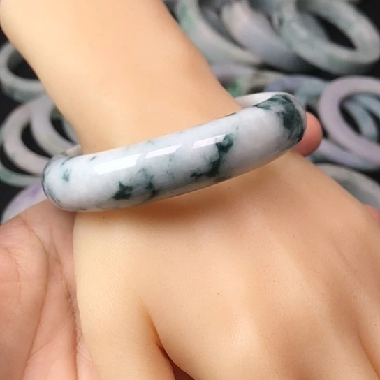 未镶嵌手镯翡翠飘花有裂放漏不退