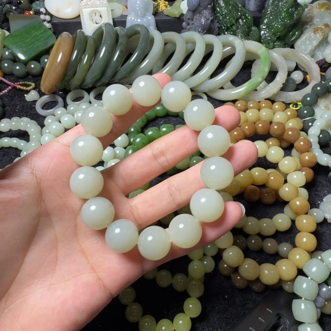 和田玉未镶嵌手串