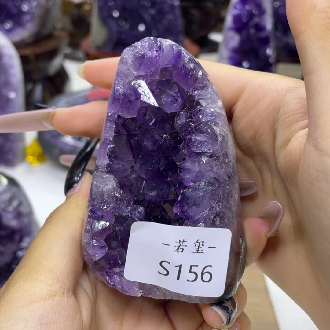 乌拉圭紫水晶摆件S156
