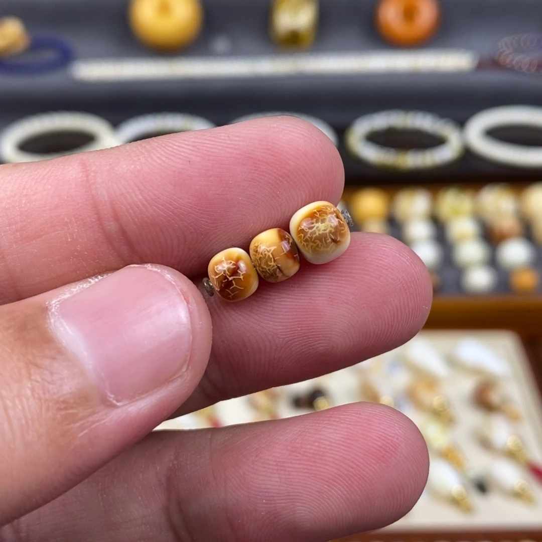 裸石蜜蜡未镶嵌配饰老型套装尺寸7，腰珠6.1