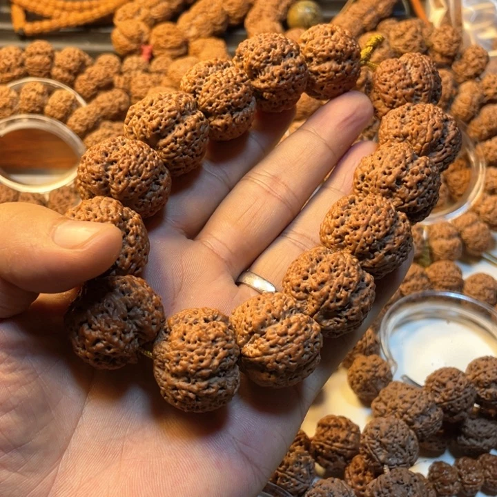 金刚菩提手串爆肉蜂王梅花