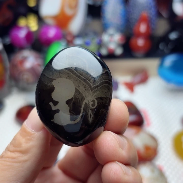 玛瑙/玉髓未镶嵌珠宝半成品