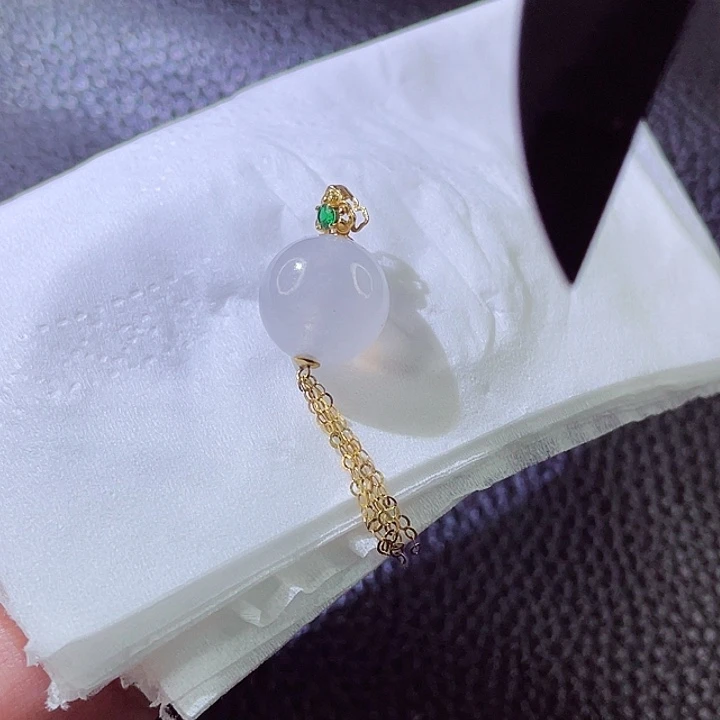 翡翠颈饰18K金镶嵌翡翠