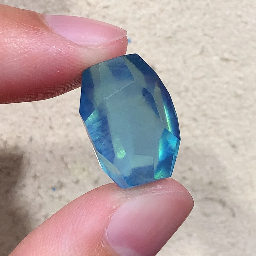 无非金属高透净体海蓝