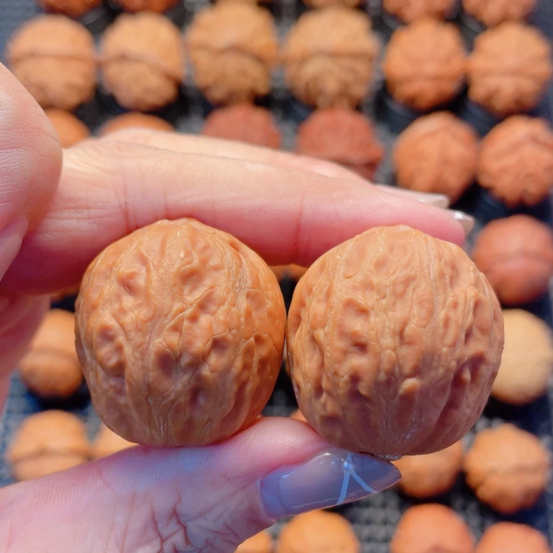 文玩核桃把件大龙珠