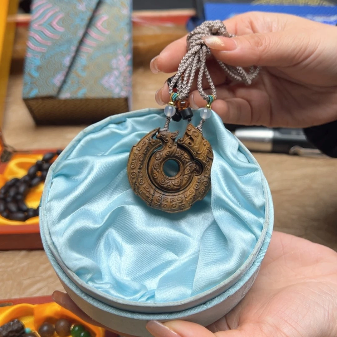 大叶紫檀（黑酸枝木类）