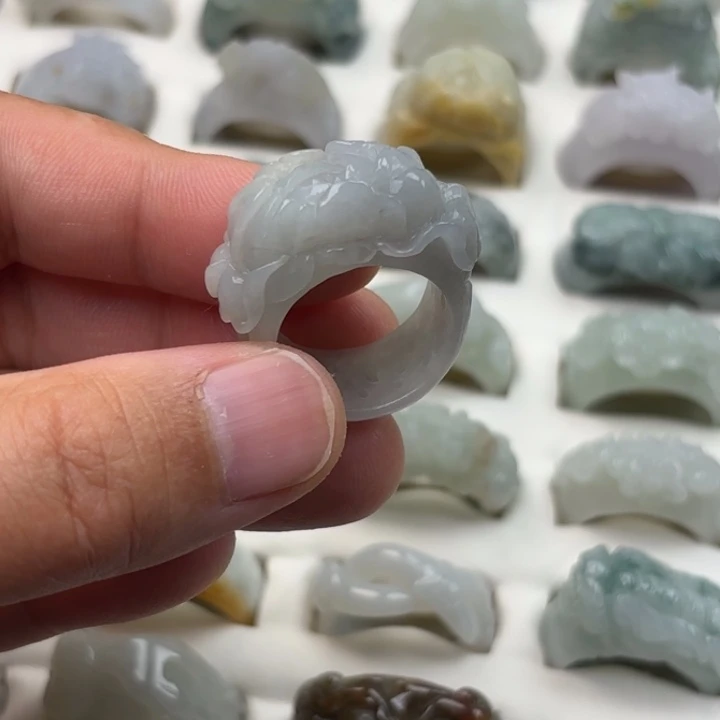 翡翠未镶嵌戒指港码17牡丹花