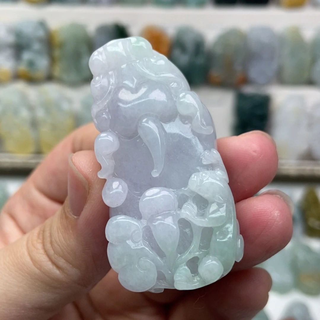 翡翠吊坠(赠链)未镶嵌