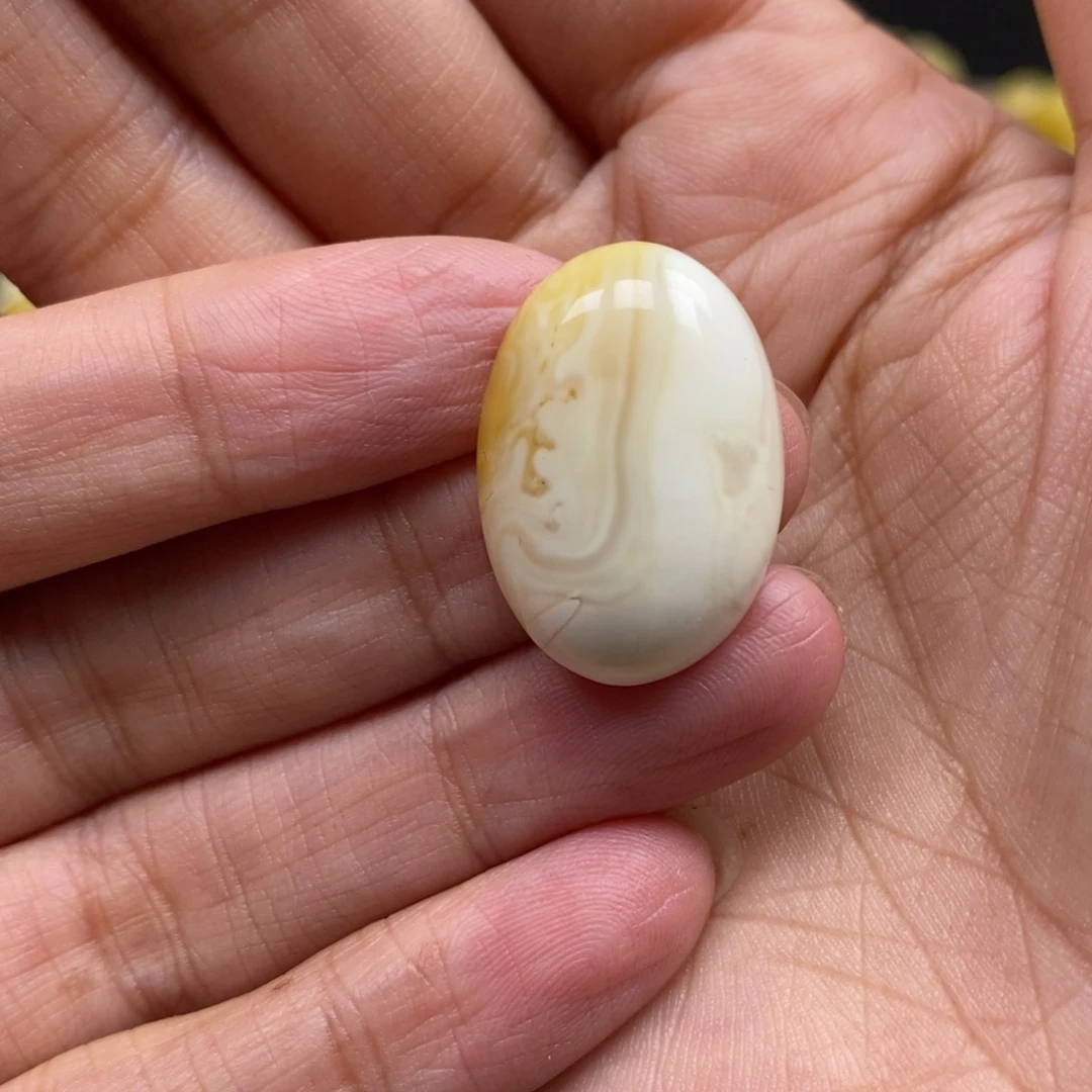 琥珀未镶嵌裸石蜜蜡