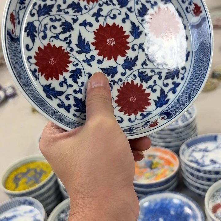 瓷片釉里红缠枝莲大胡乘景德镇