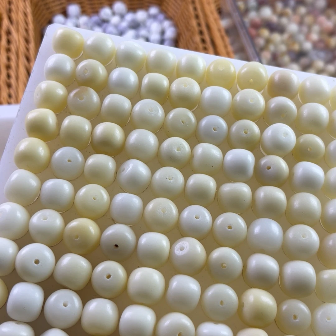 白玉菩提吊坠瑕疵13-12白玉桶珠100颗